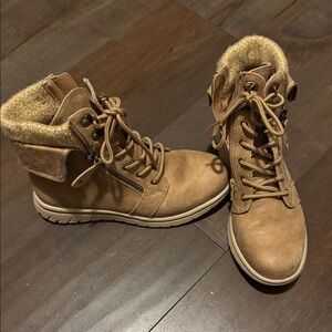 Cliffs by WHITE MOUNTAIN Tan Lace Up Boots